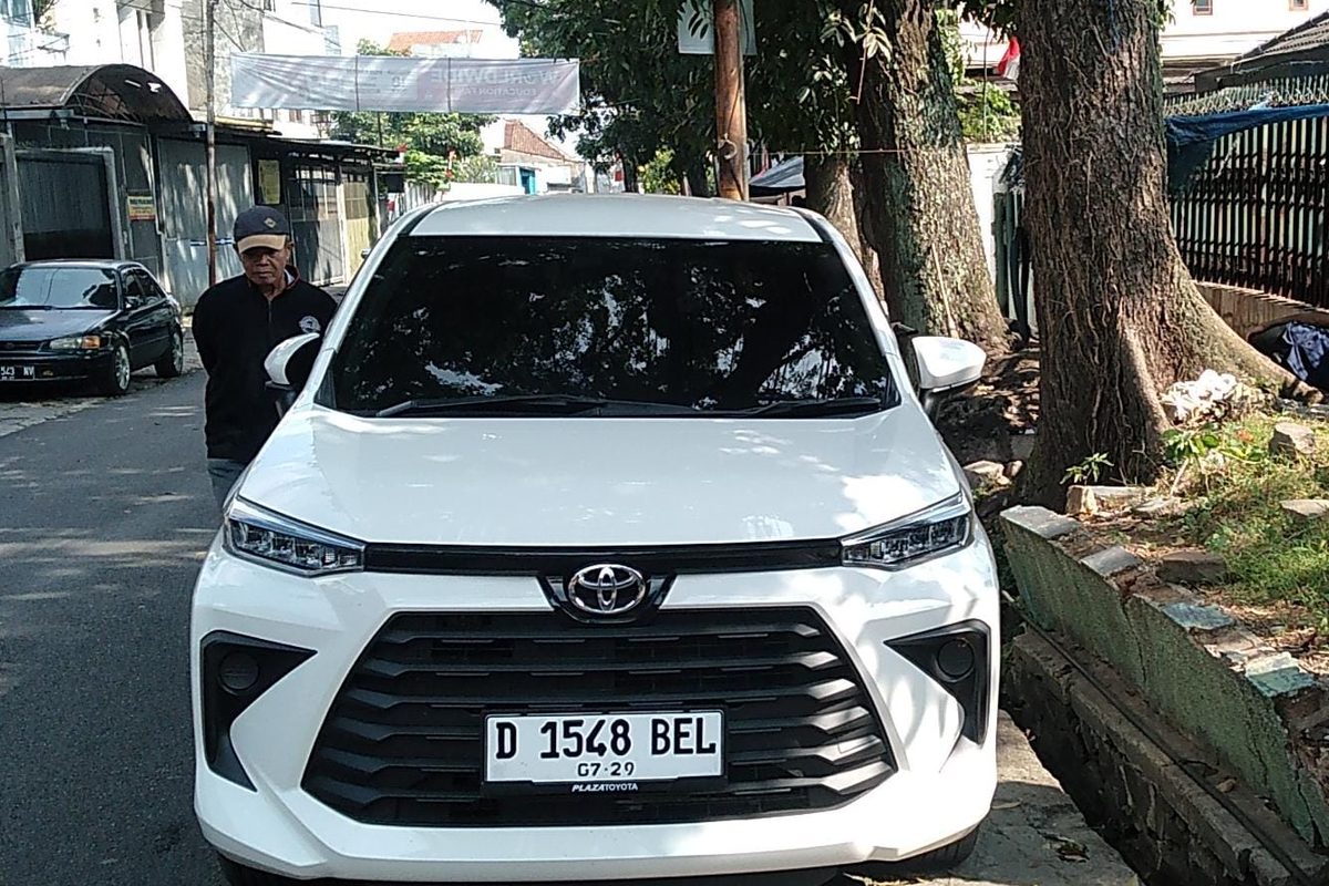 Toyota Avanza Bandung Driver kapasitas 7 penumpang